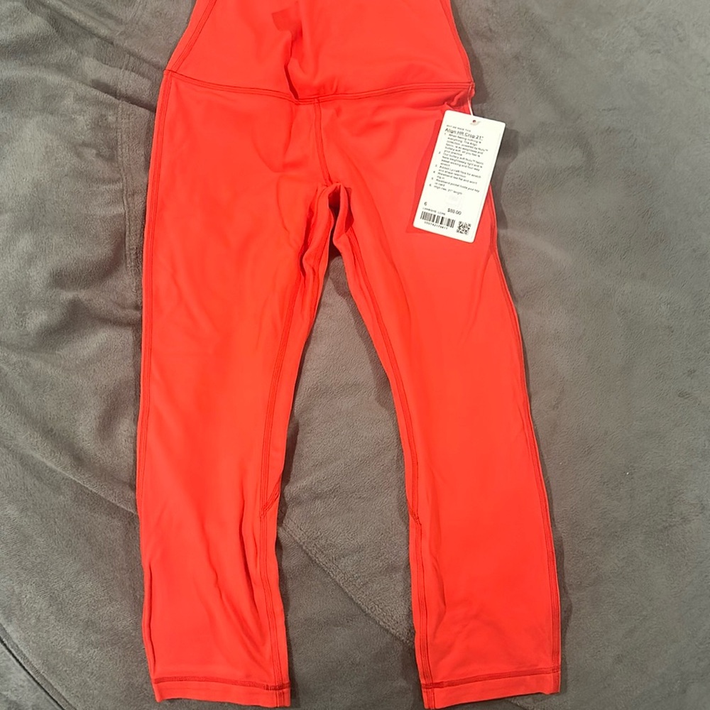 lululemon align hr crop 21’’ NWT size 6